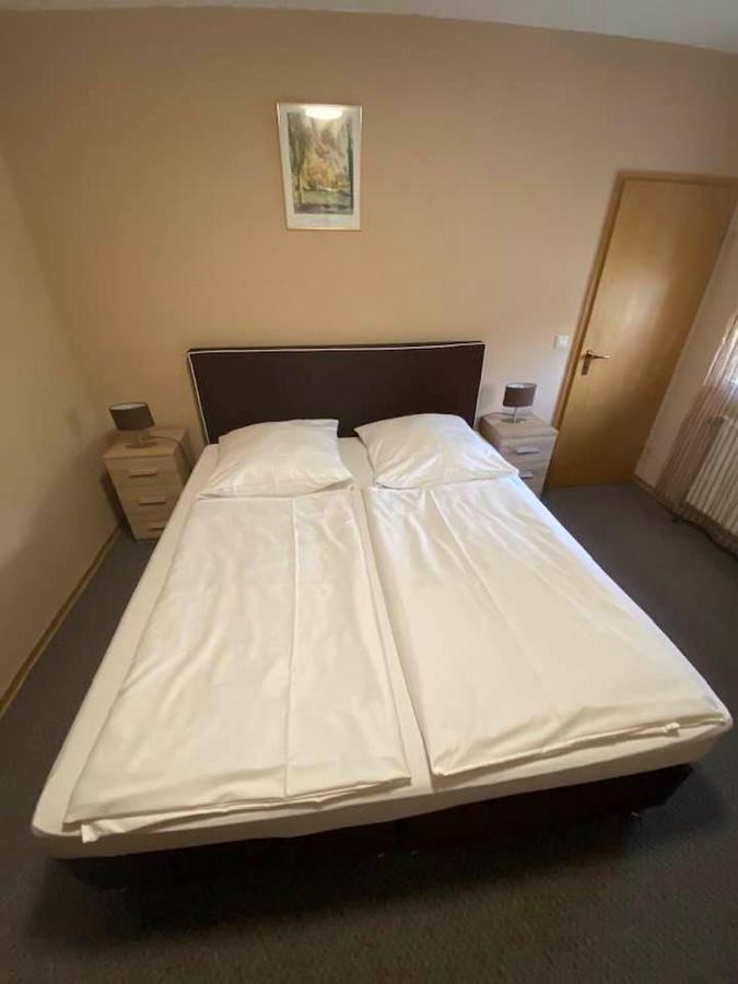 Hotel-Gasthof "Alter Ritter" Ротенбург об дер Таубер Екстериор снимка