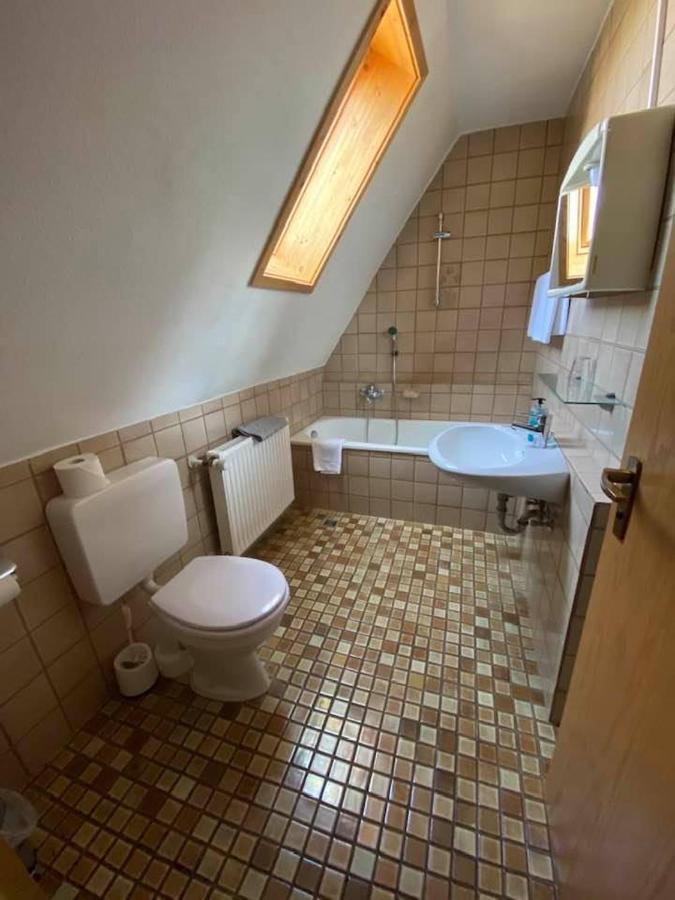Hotel-Gasthof "Alter Ritter" Ротенбург об дер Таубер Екстериор снимка