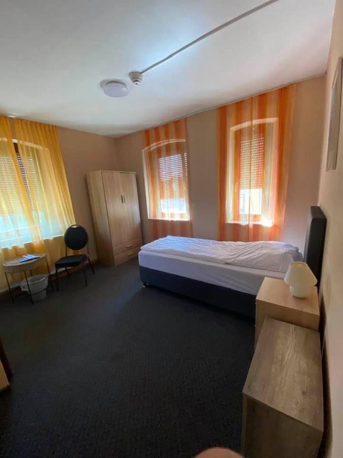 Hotel-Gasthof "Alter Ritter" Ротенбург об дер Таубер Екстериор снимка