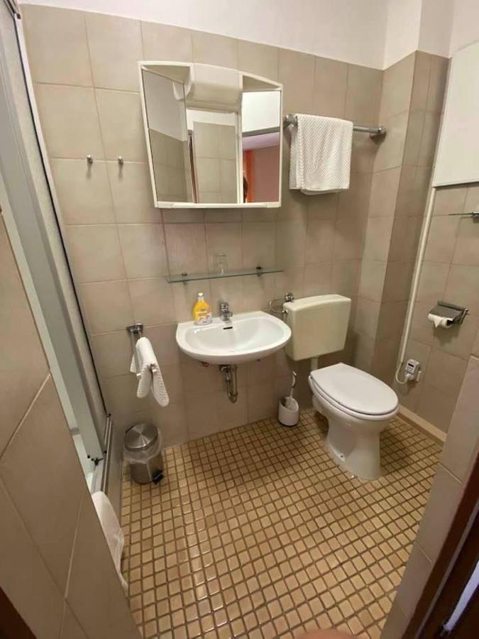 Hotel-Gasthof "Alter Ritter" Ротенбург об дер Таубер Екстериор снимка