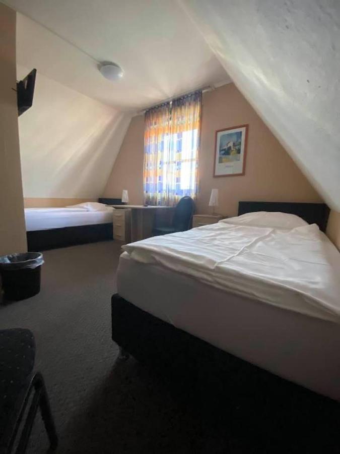 Hotel-Gasthof "Alter Ritter" Ротенбург об дер Таубер Екстериор снимка