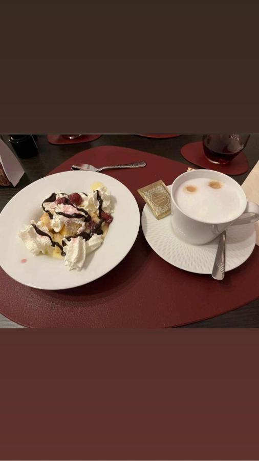 Hotel-Gasthof "Alter Ritter" Ротенбург об дер Таубер Екстериор снимка